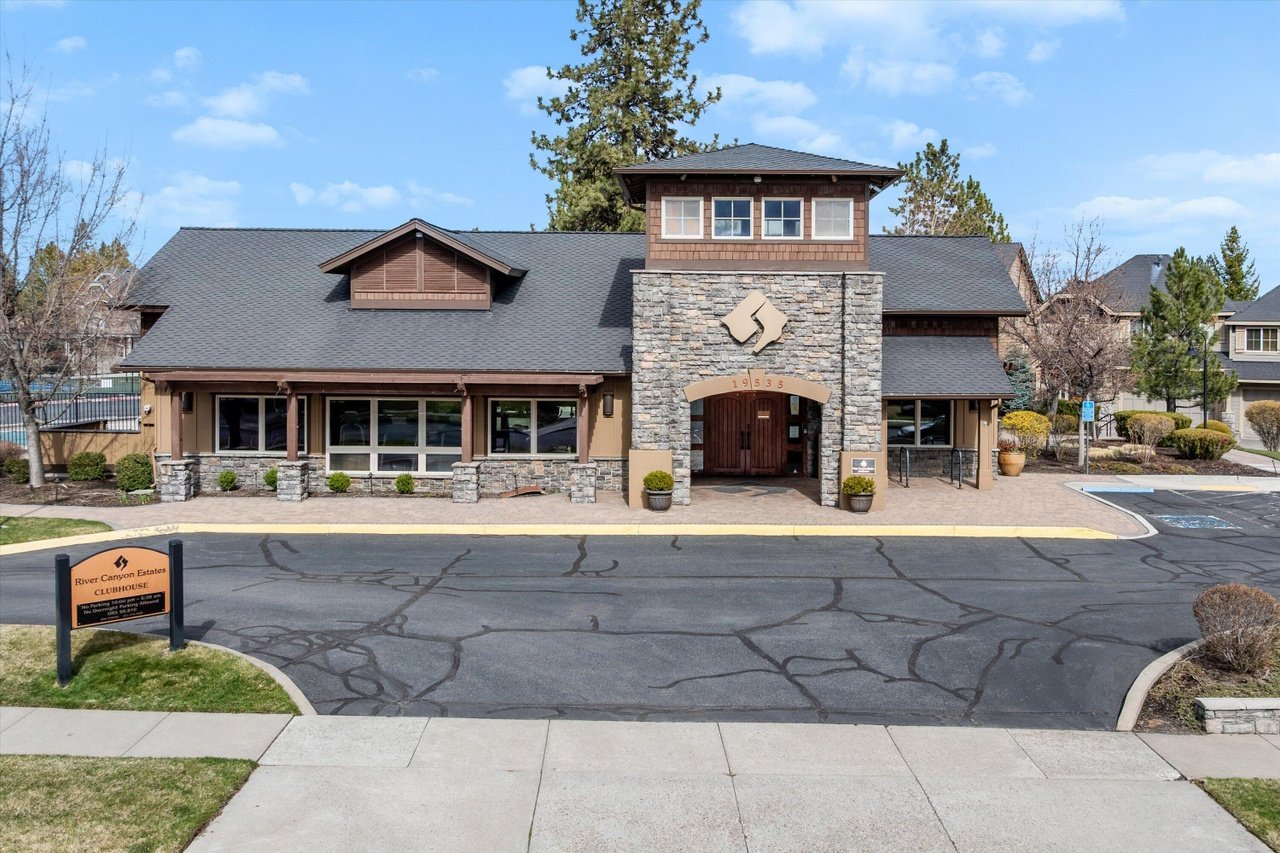 61148 Foxglove Loop