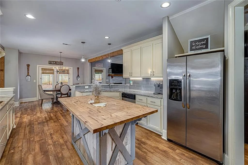 101 Cambridge Woods Dr