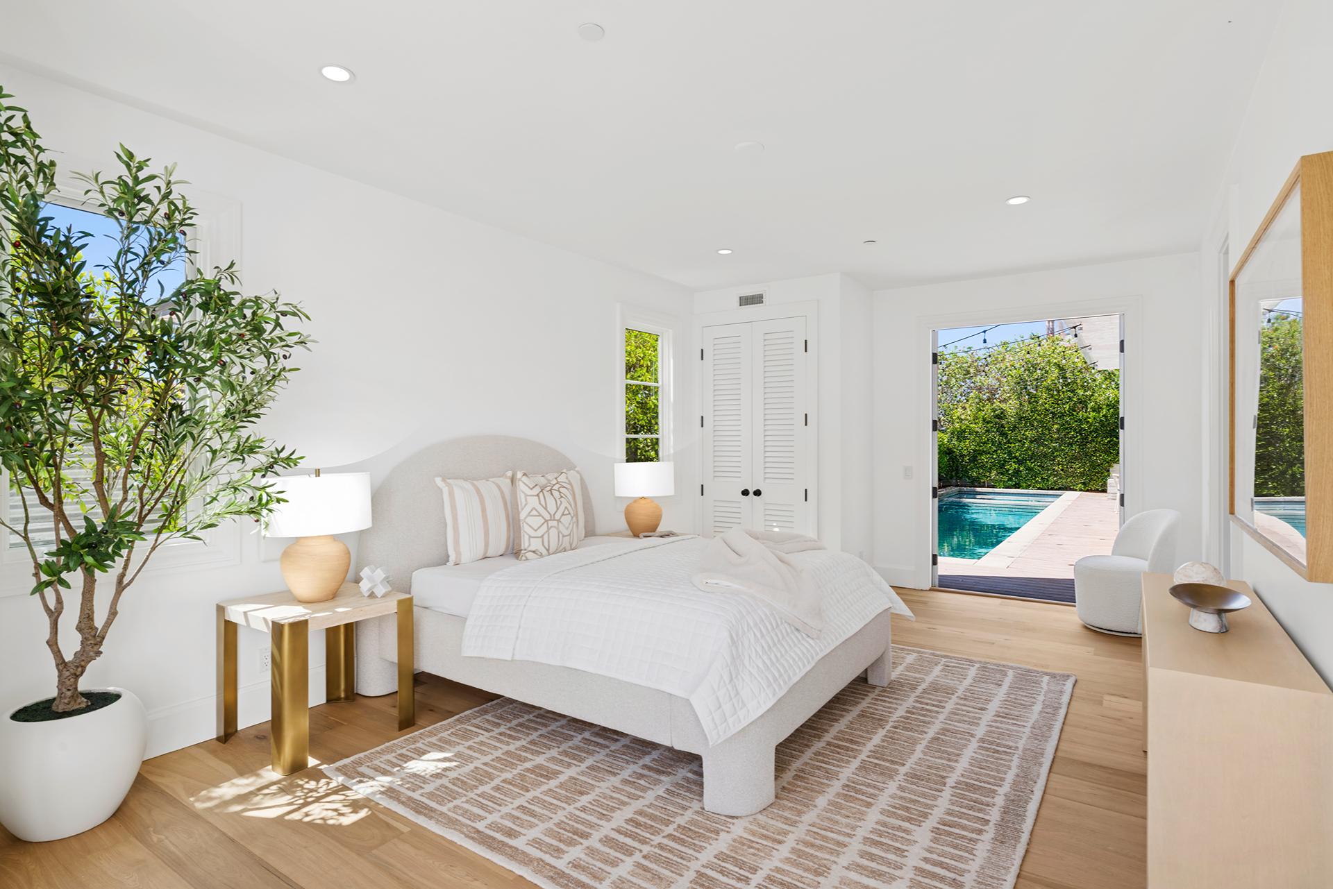 231 Tustin
