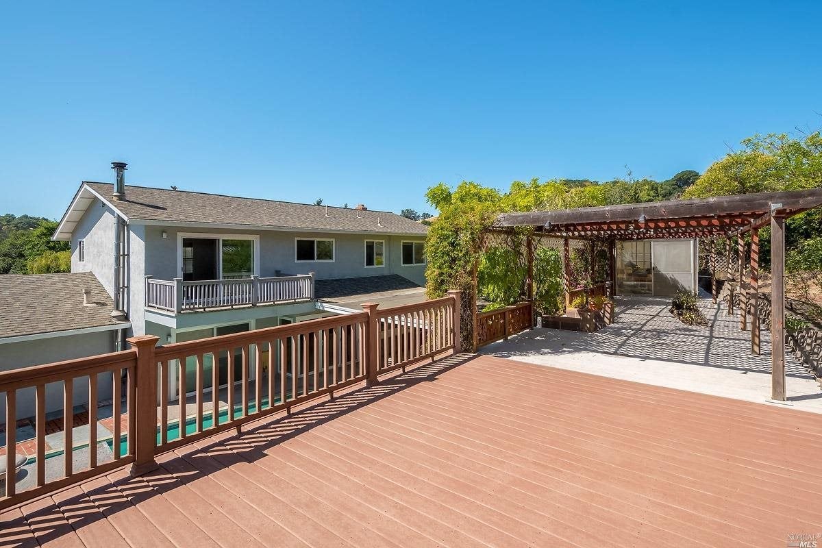103 Twelveoak Hill Dr