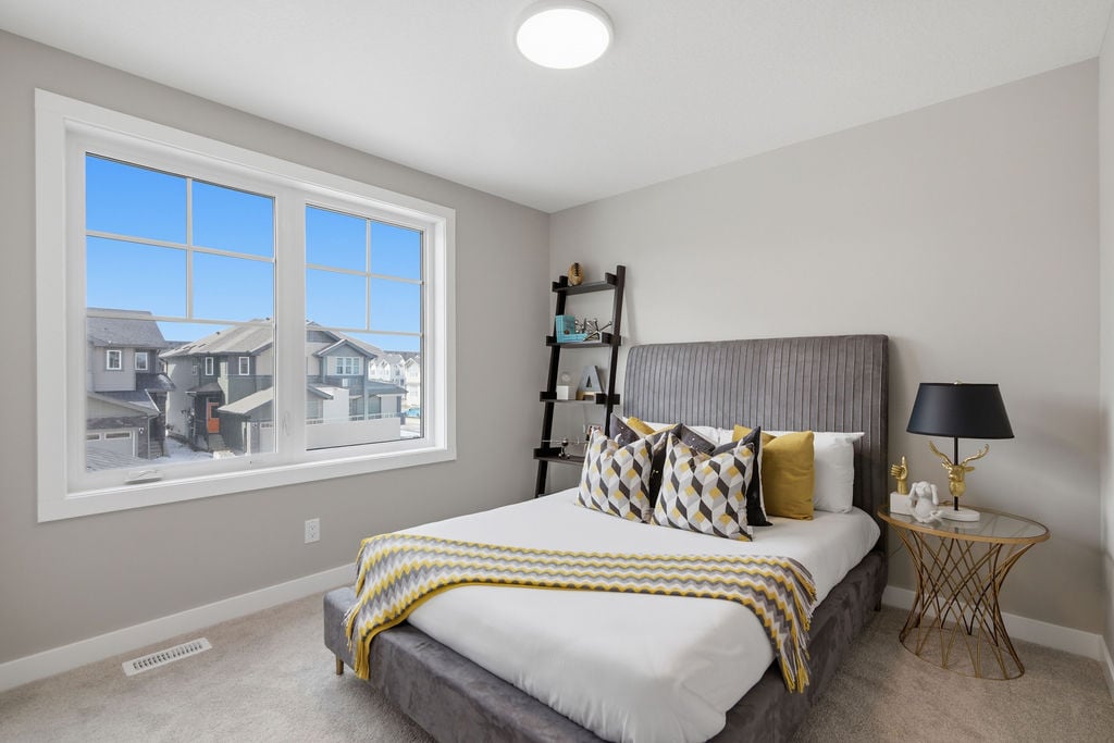 147 Belvedere Crescent SE