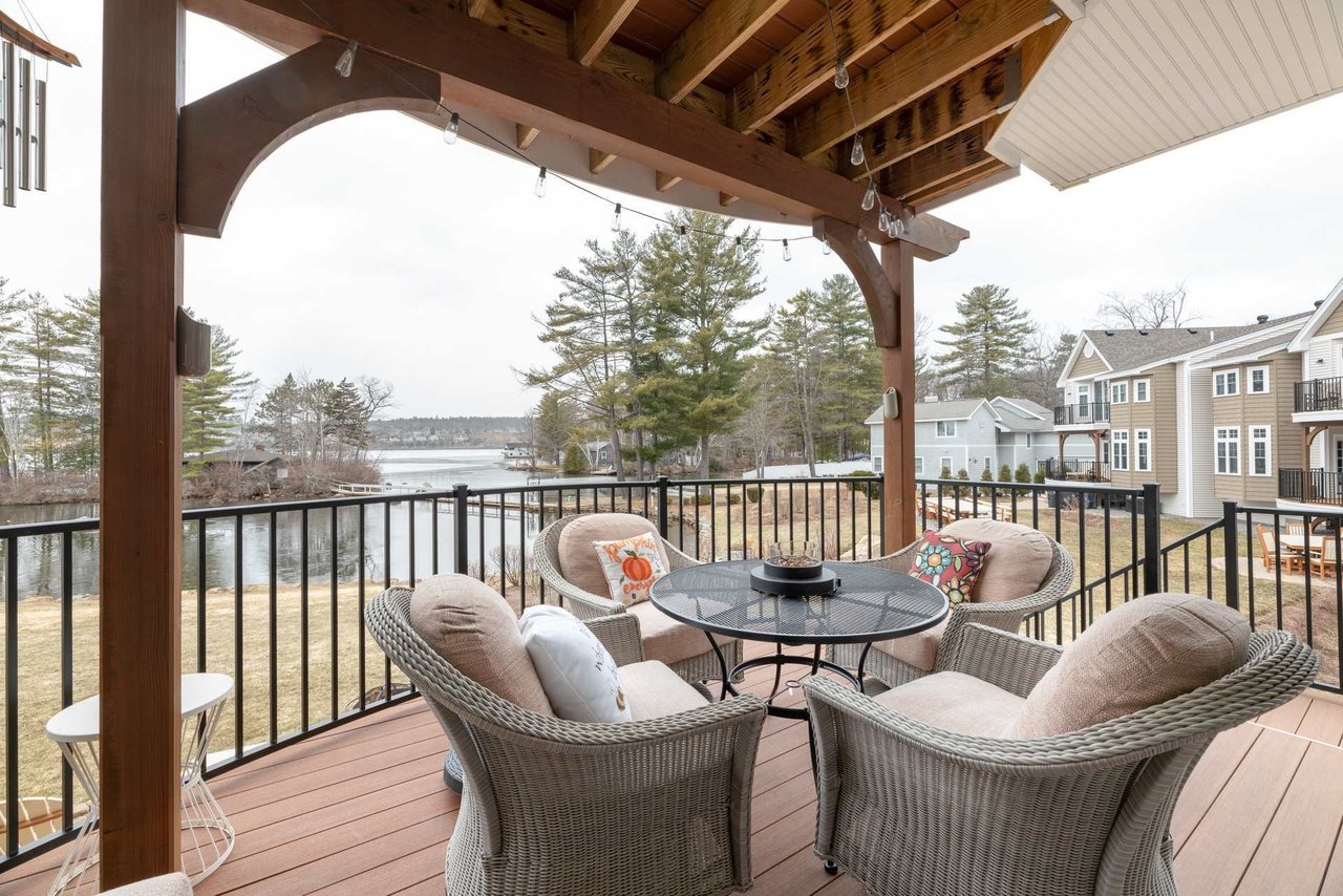 11 Island Dr
