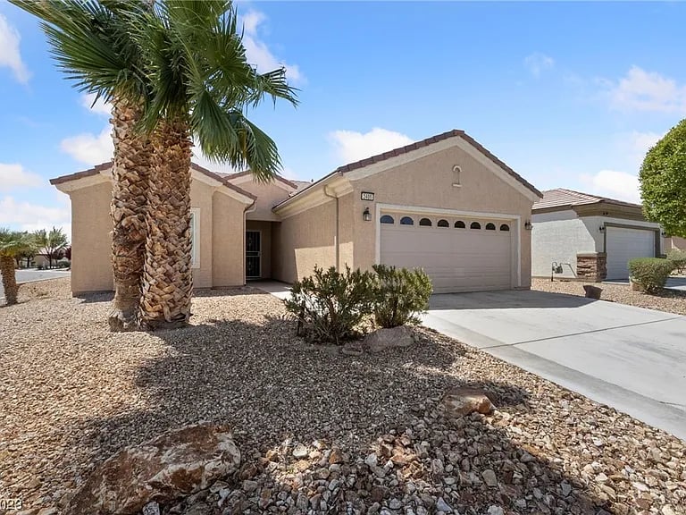 2405 Carrier Dove Way