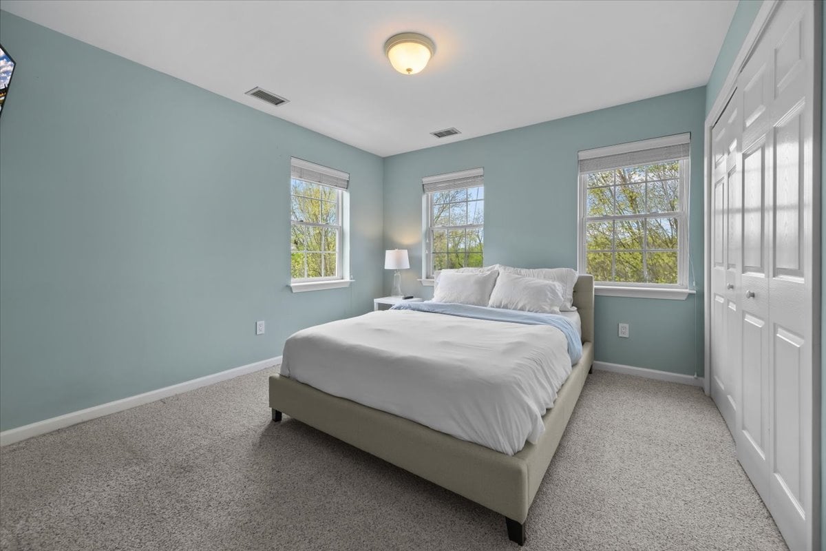 129 Scenic Drive West