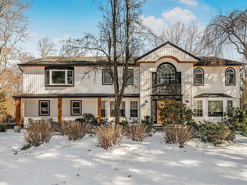 205 Laurel Ln