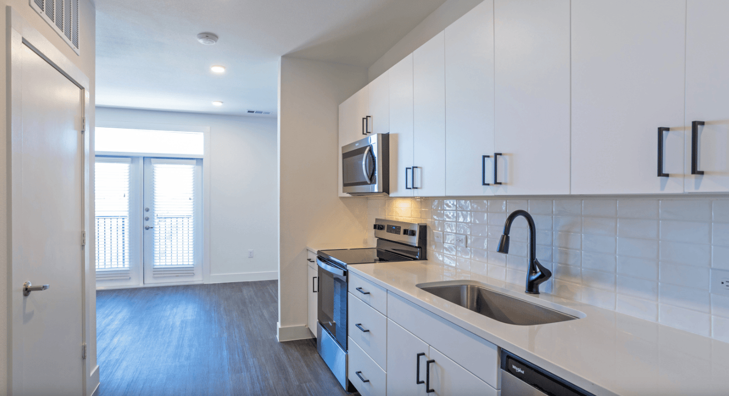 Lease today-Live up to 8 weeks for FREE!