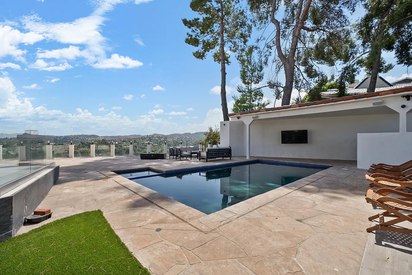 5252 Darro Road