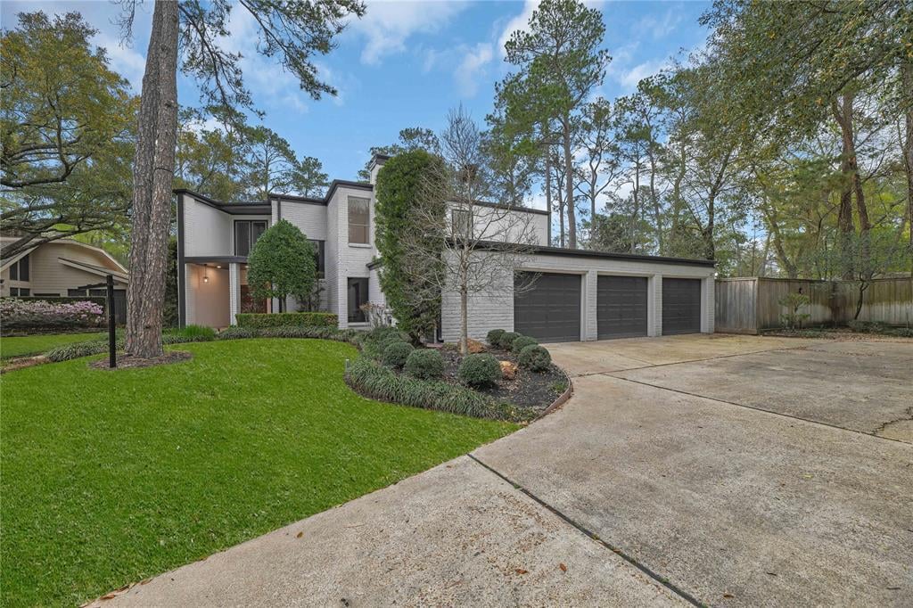 7 Stonegate Dr