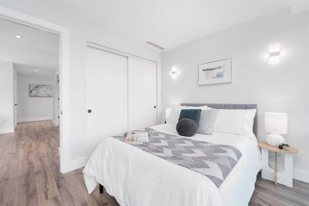 5118 Cambie St, #402