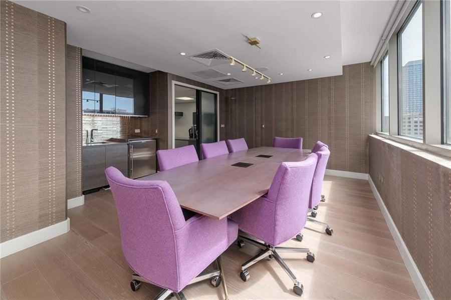 200 Congress Ave #904