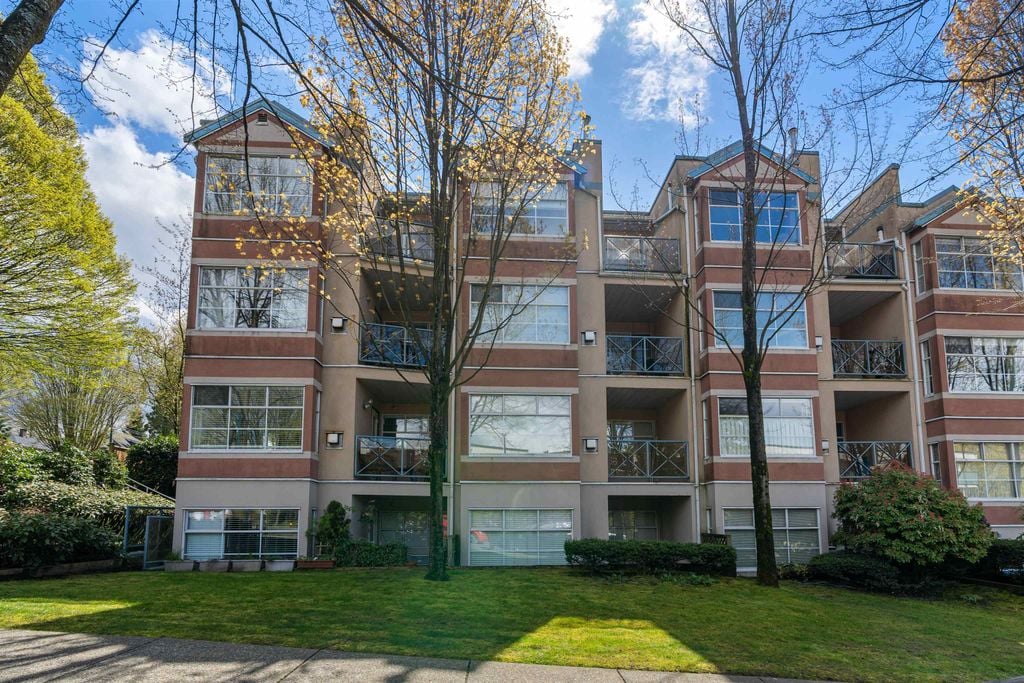 2388 Triumph St, #109