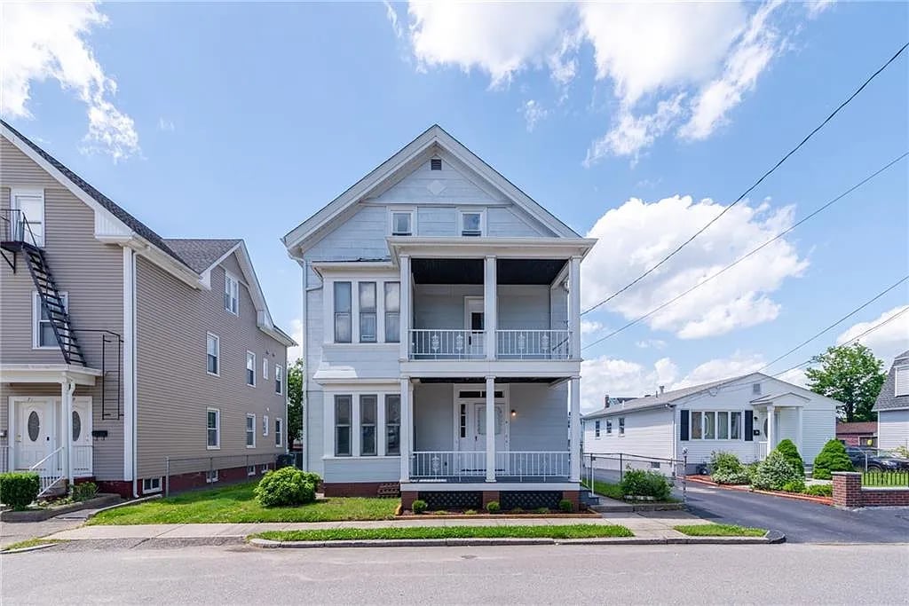 65 6th St E