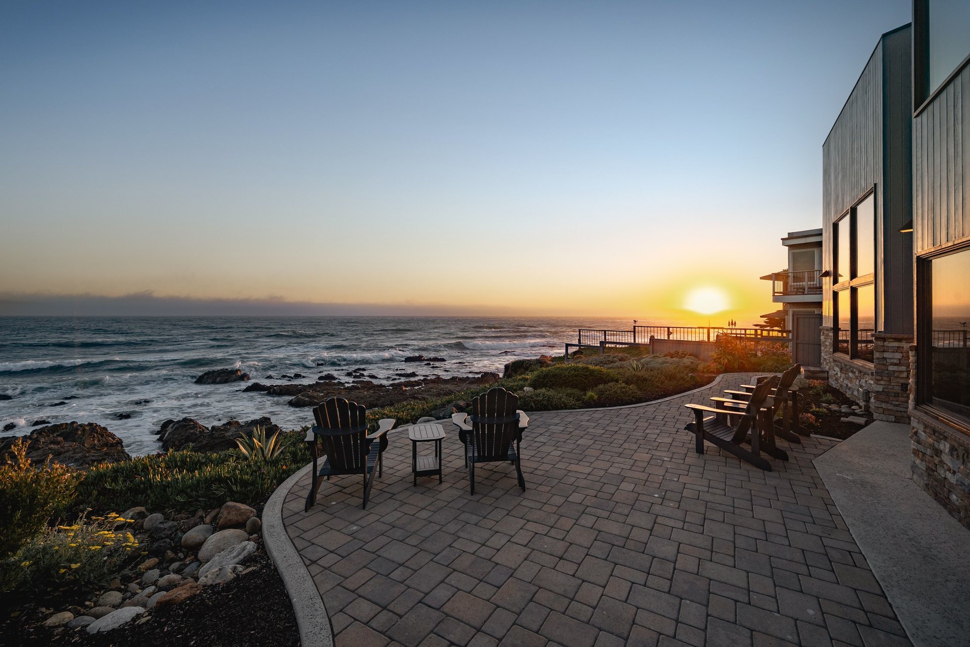 Striking Design on Cambria’s Coastline