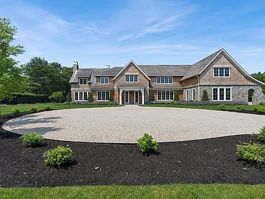 120 Halsey Ln