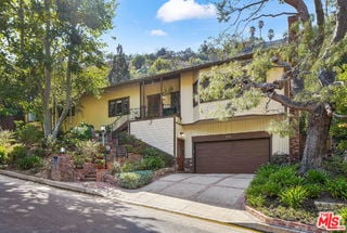 3715 Benedict Canyon Ln