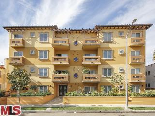 1135 Shenandoah St #402