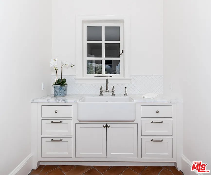 1041 Mission Ridge Rd