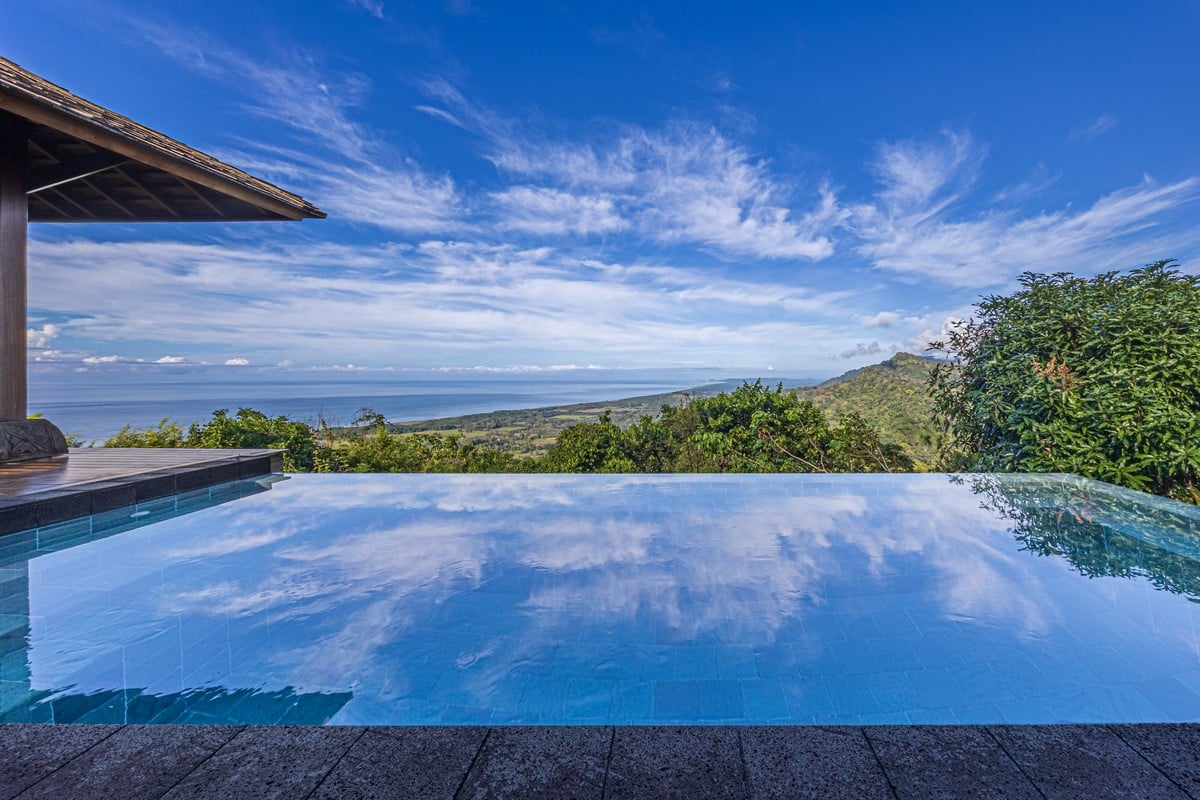 1.37 ACRES – 2 Bedroom Bali Style Home With Pool And THE BEST Ocean View!!!!!