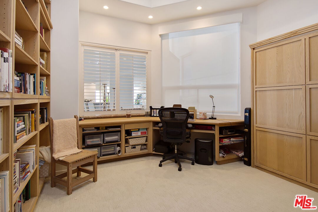 Solis Crest, Broad Beach Rd, 90265