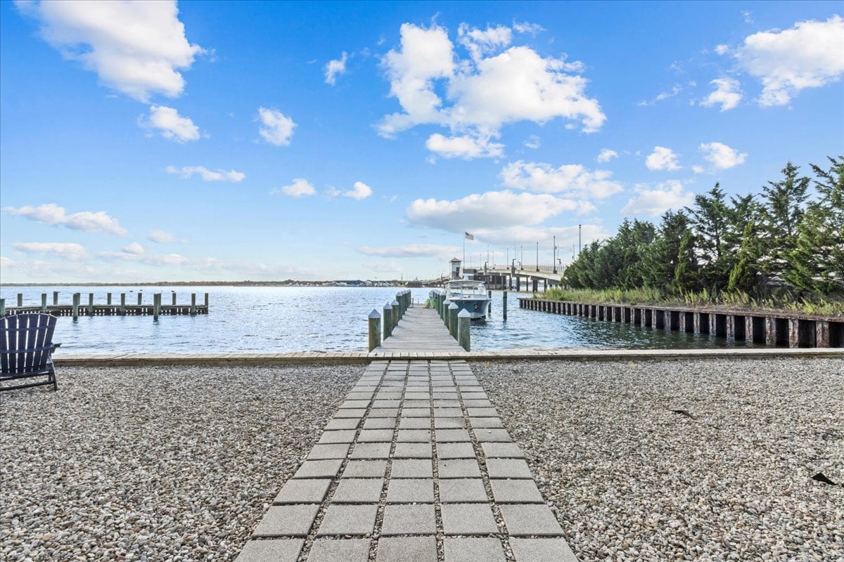 1200 Bay Avenue, Mantoloking
