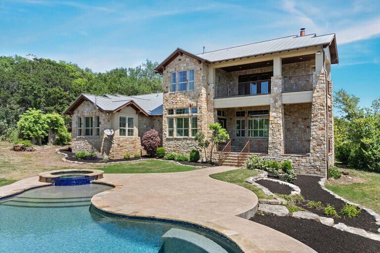 724 Stonewall Ridge LN