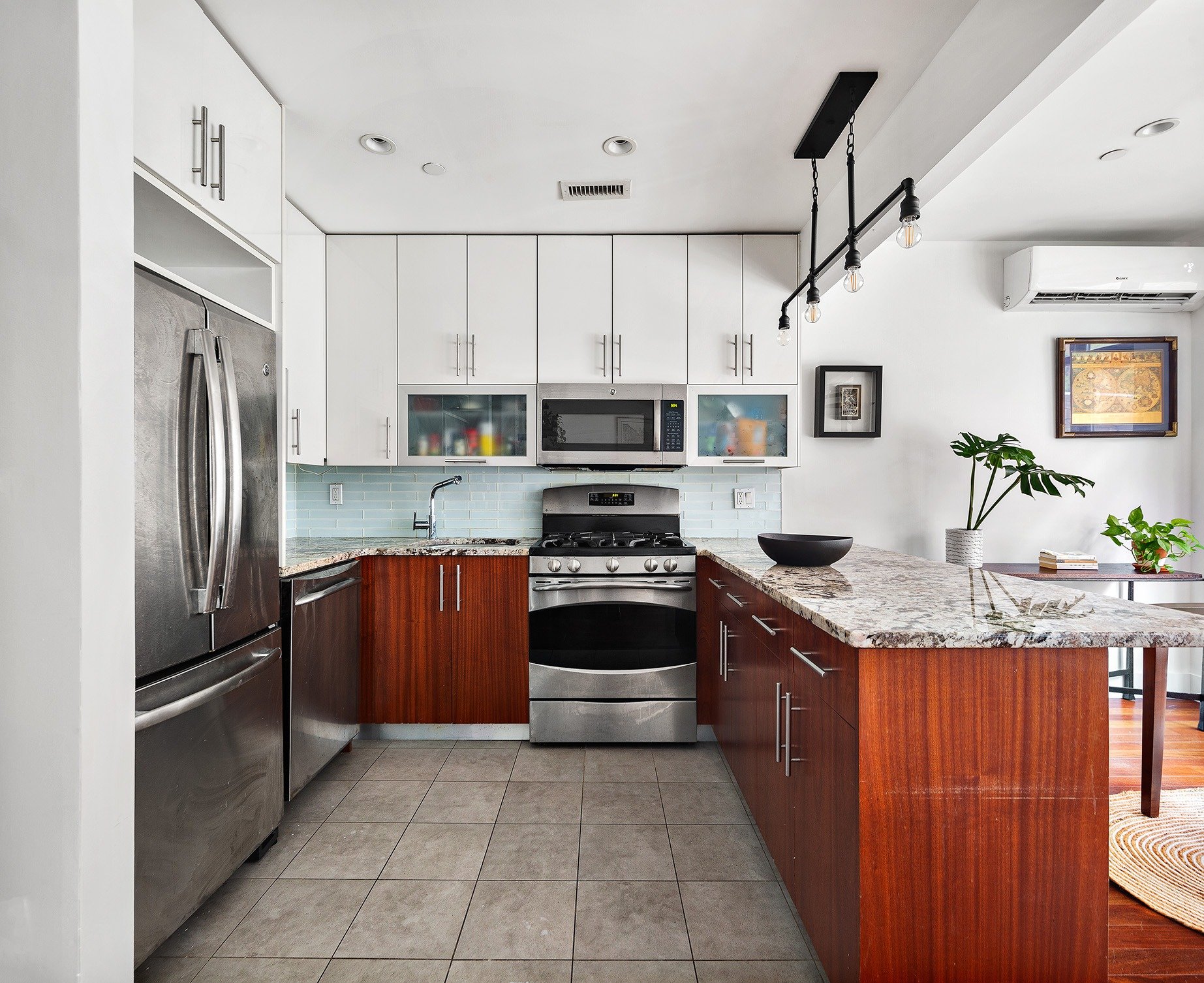41-18 27th St, Unit 1B