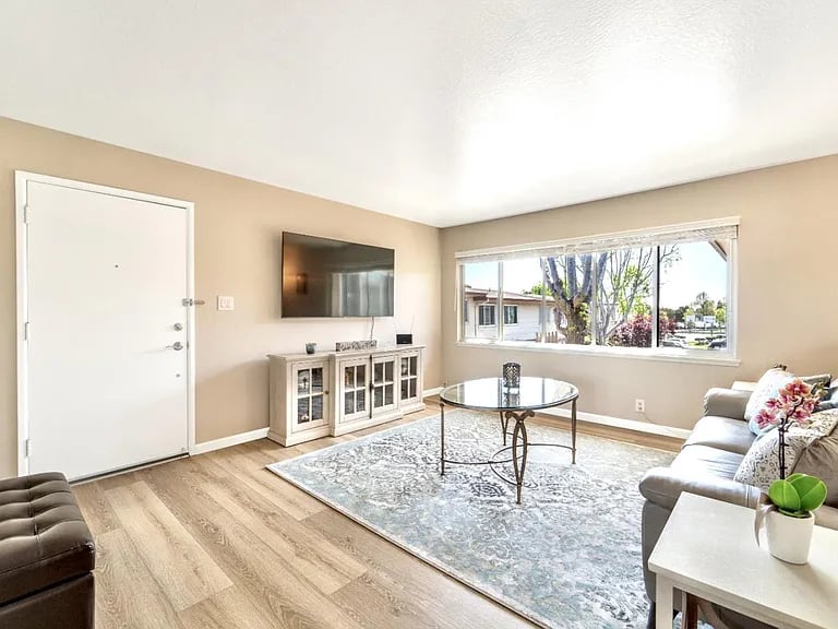 1555 Marina Ct Unit F