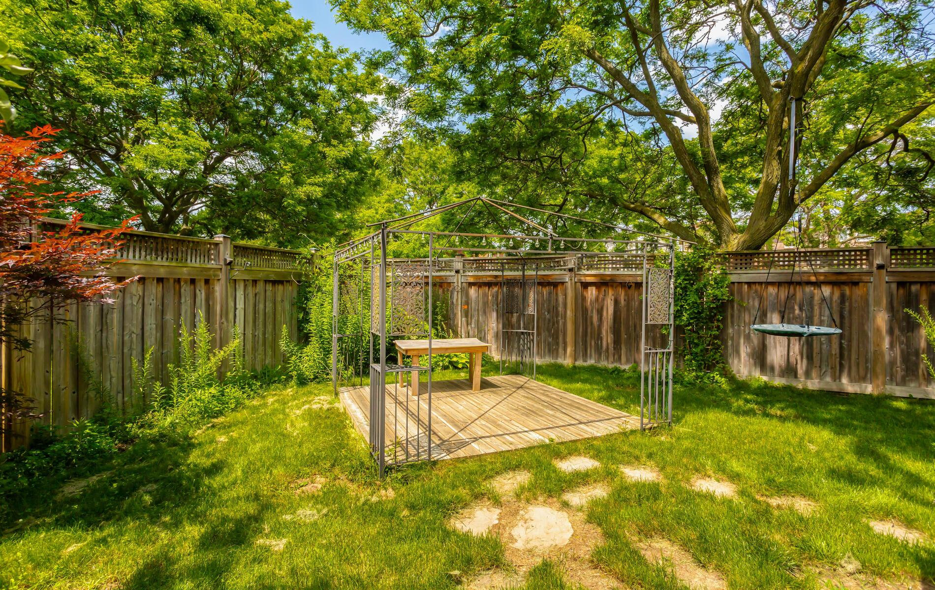 1308 Valerie Cres