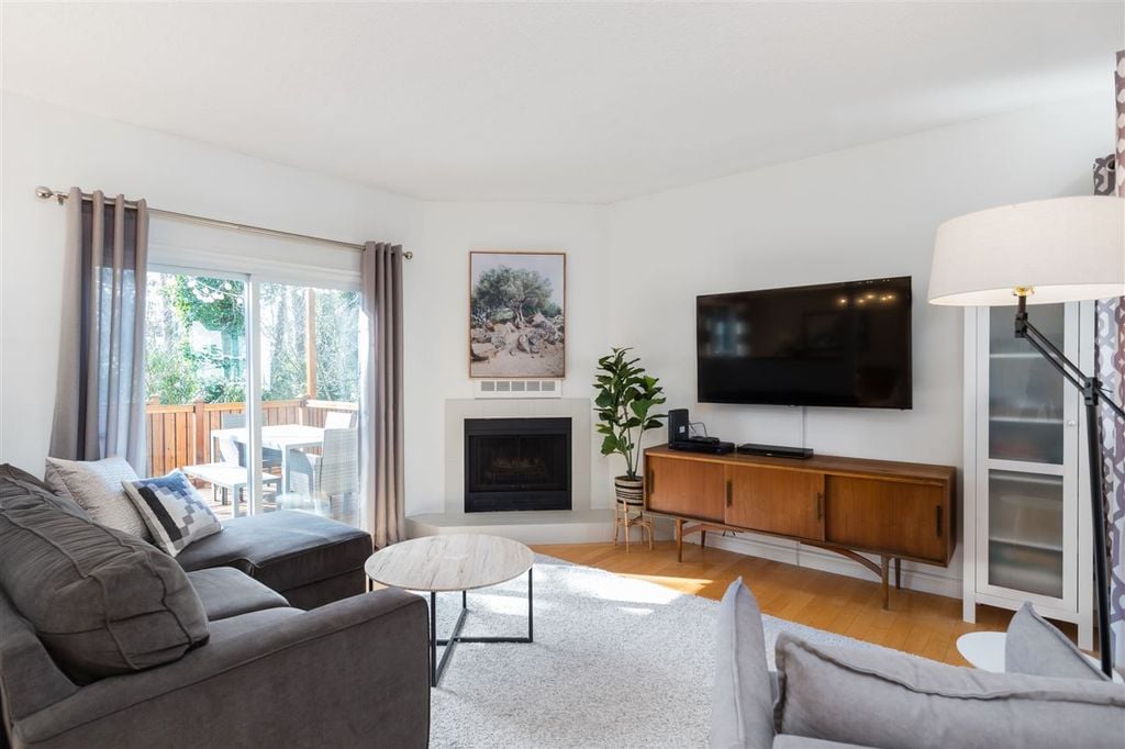 3680 Hennepin Ave