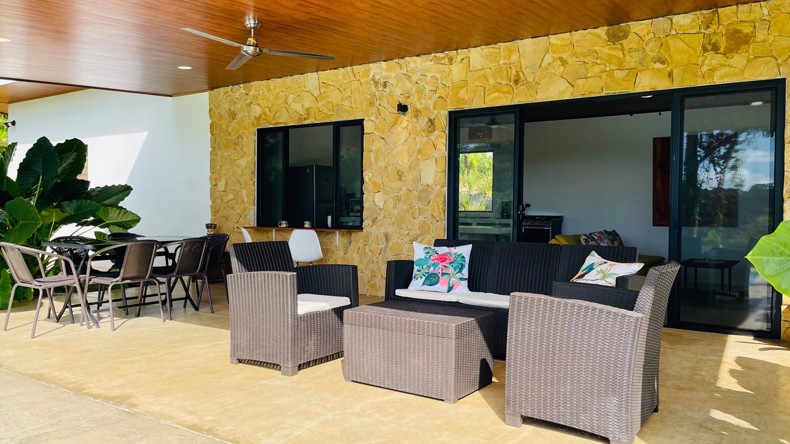 Brand New Modern Home in a Private Tropical Setting - Tres Rios