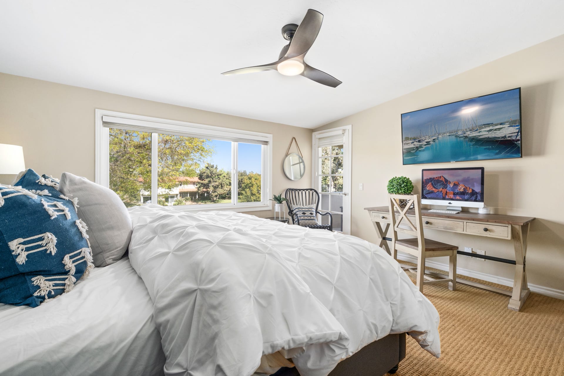 2135 Vista Laredo