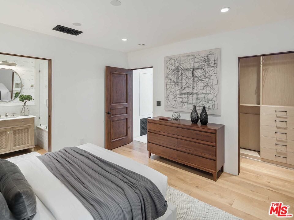 1448 Queens Wy