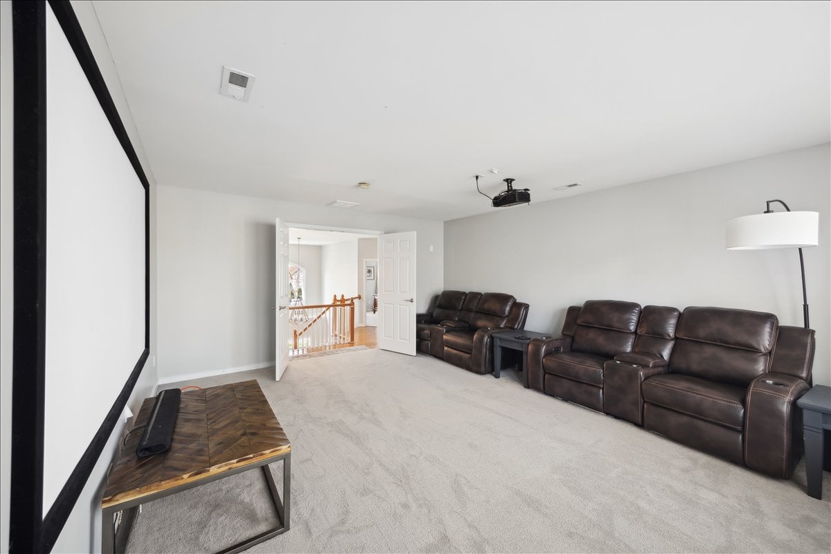 4513 Lake Summer Mews