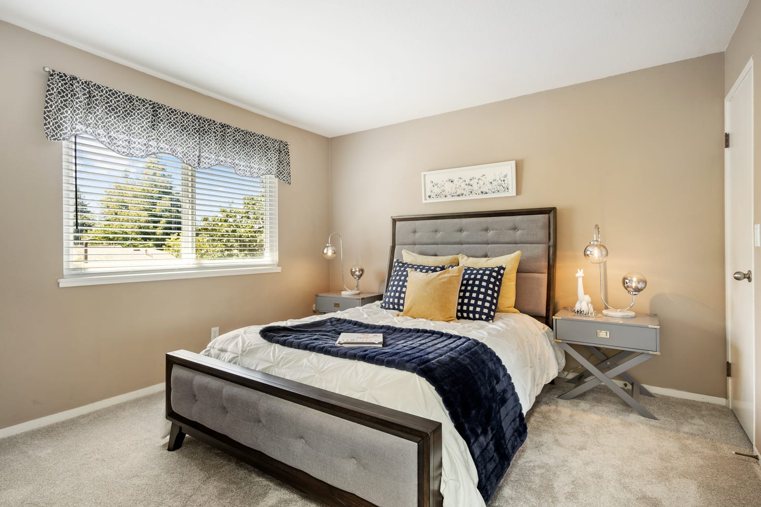 157 Acorn Dr