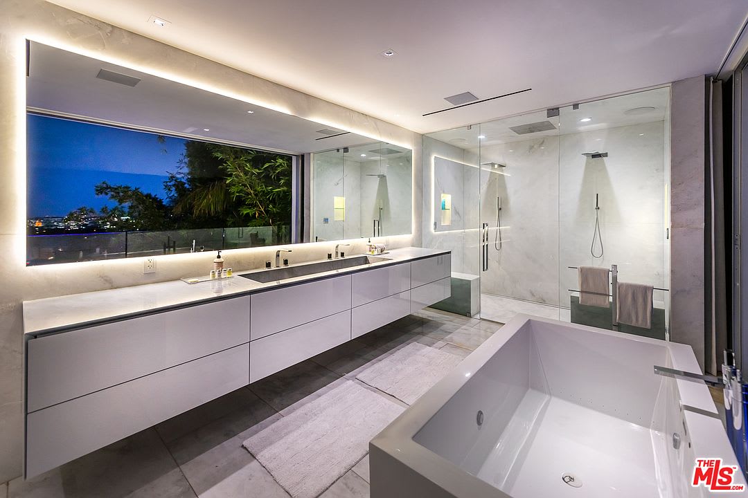 St Ives Modern - Hollywood Hills