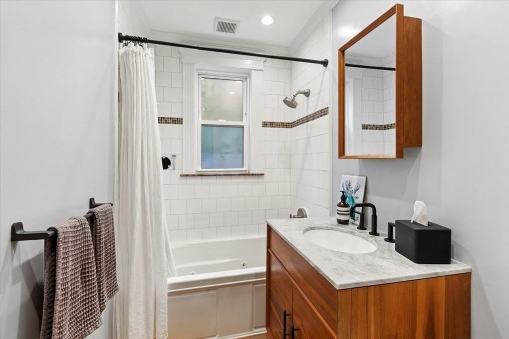 253 E Cottage #1