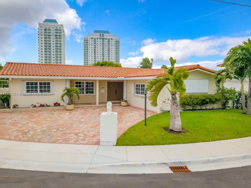1250 NE 82nd St