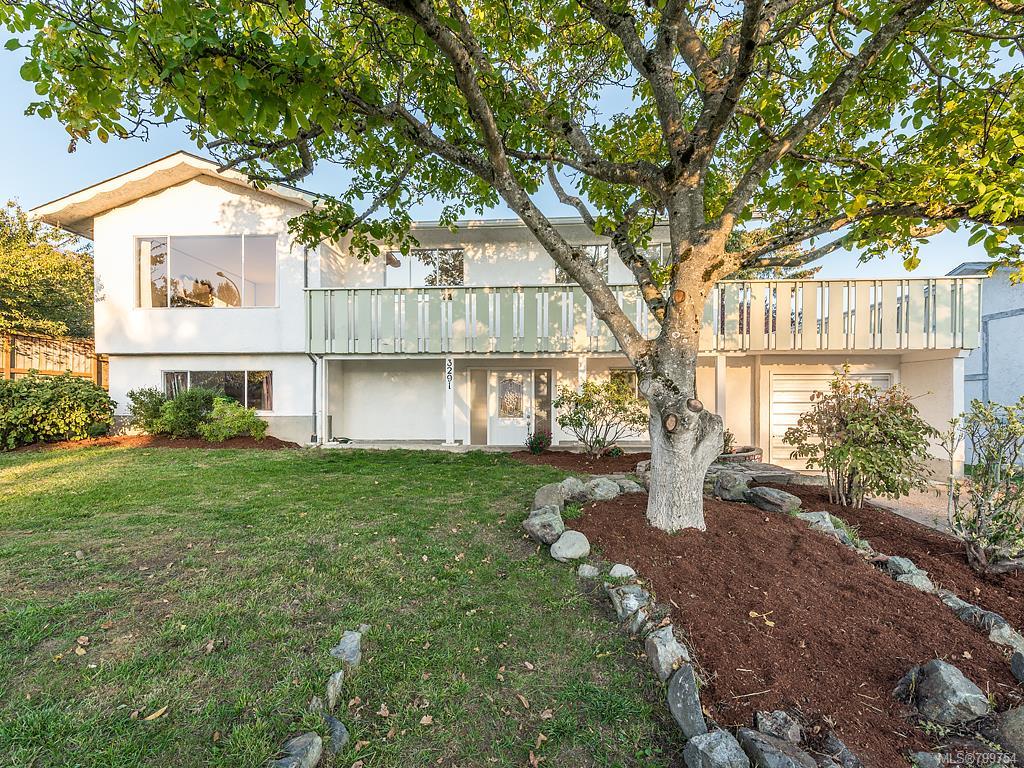 3291 Megaw Pl, Saanich
