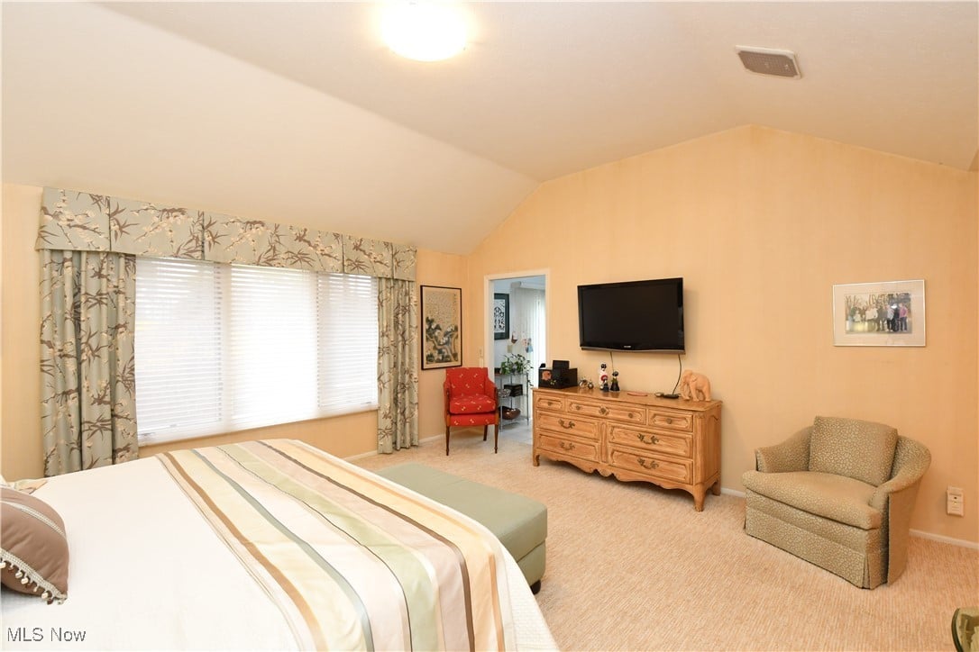 9 Longmeadow Ln