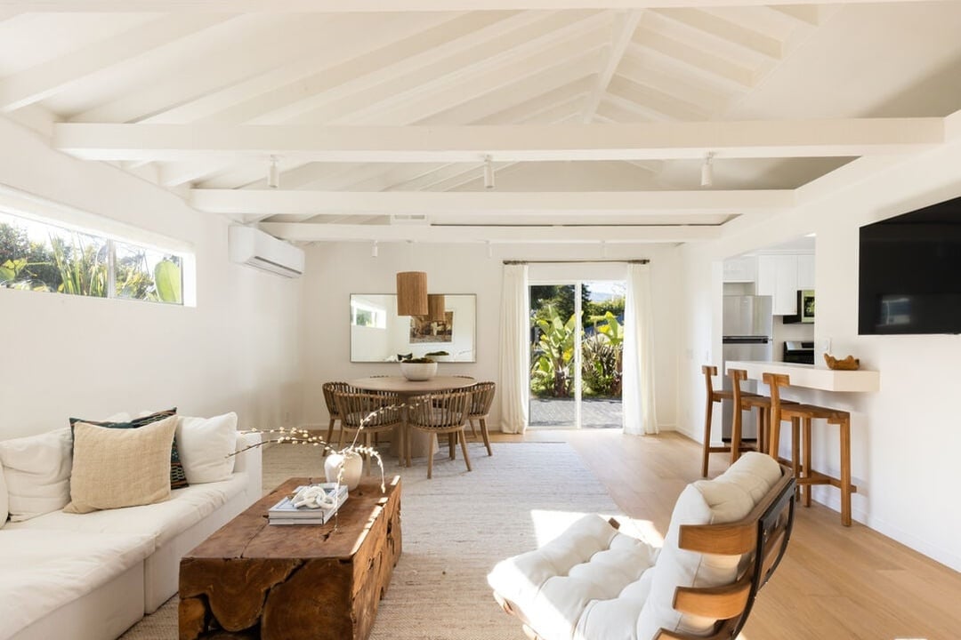 Echelon Pavilion, Grayfox St, 90265