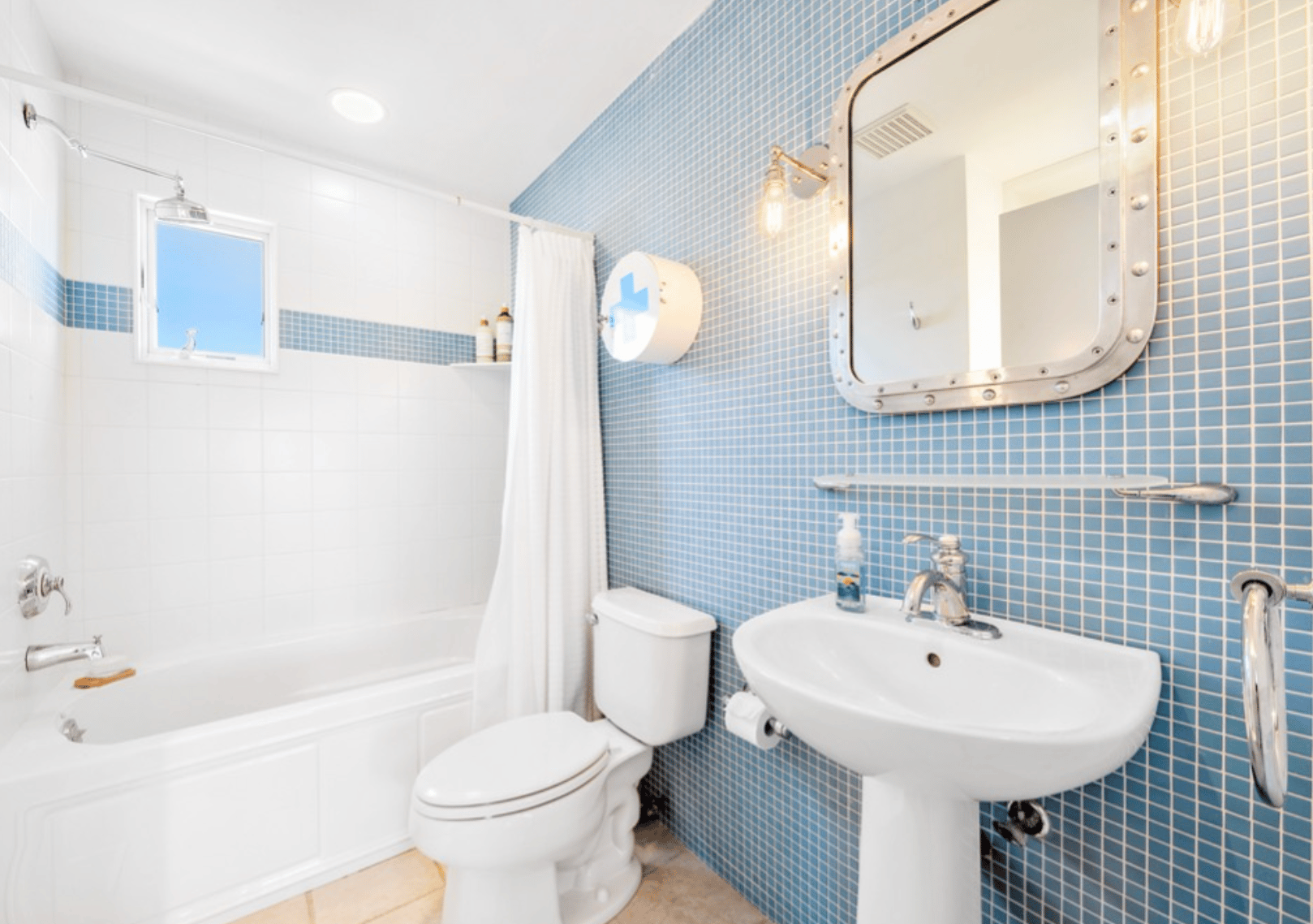 13 E Essex Avenue, Harvey Cedsars