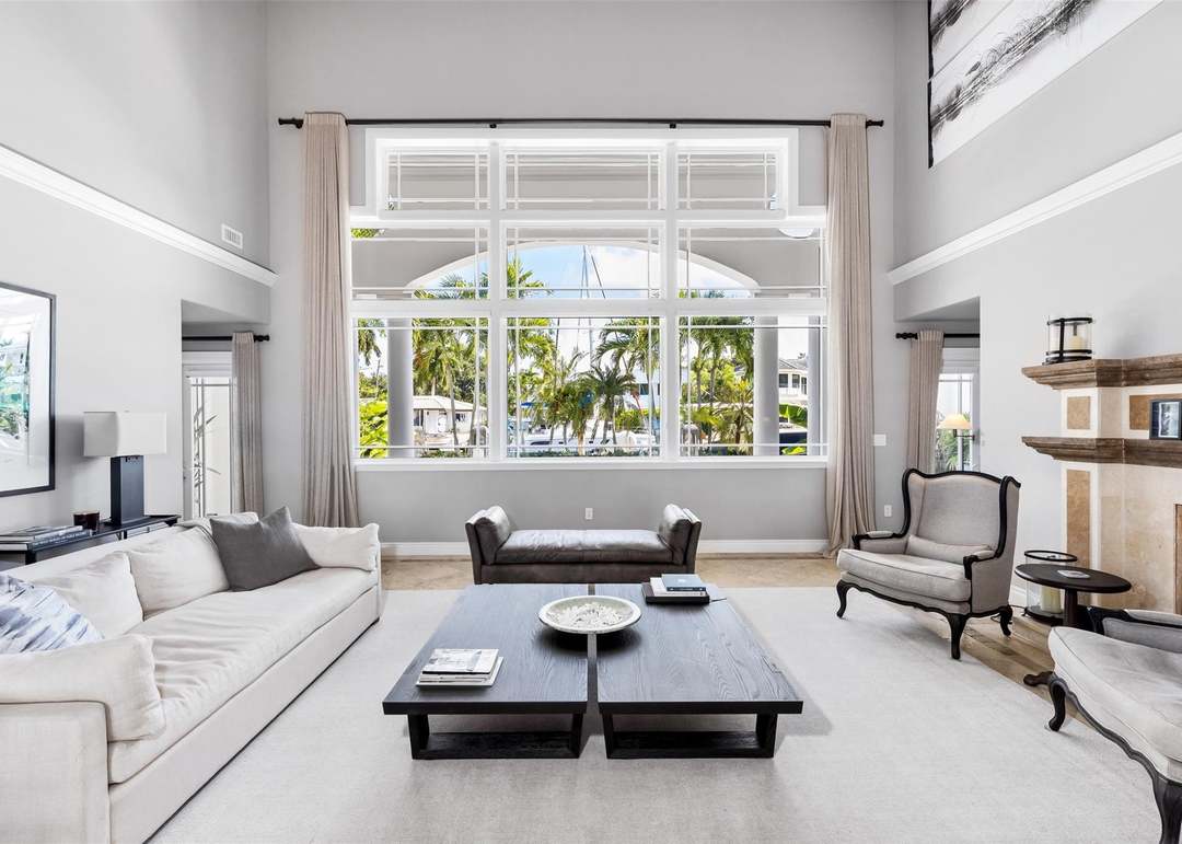 166 Royal Palm Dr