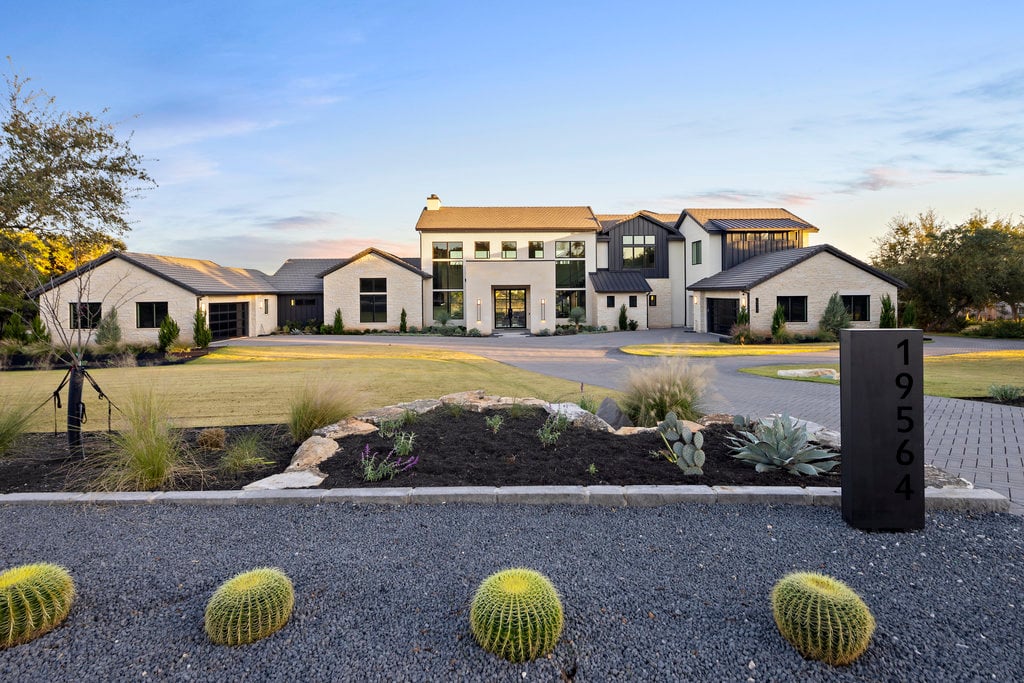 Spicewood Custom Home ~ Custom Residence