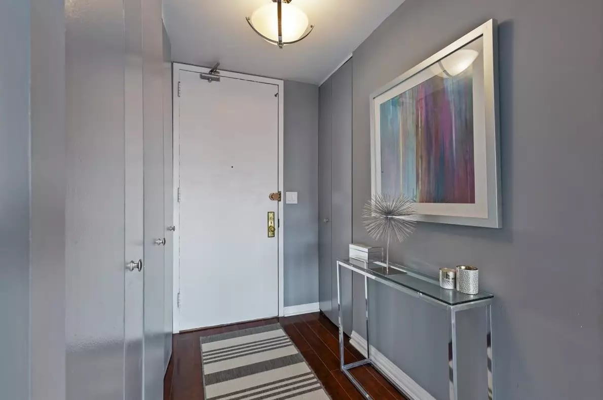 655 W Irving Park Rd #1004