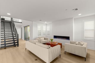 484 Windstone Crest