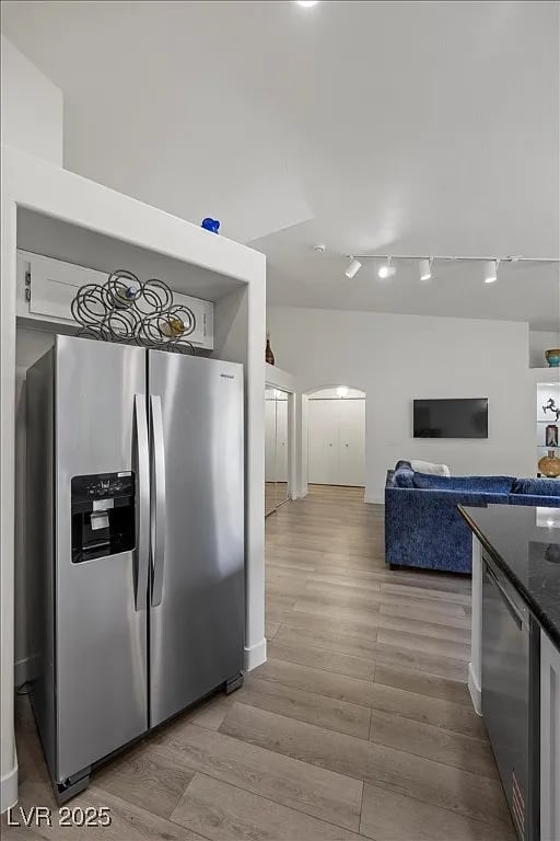 5000 Red Rock Unit: 240