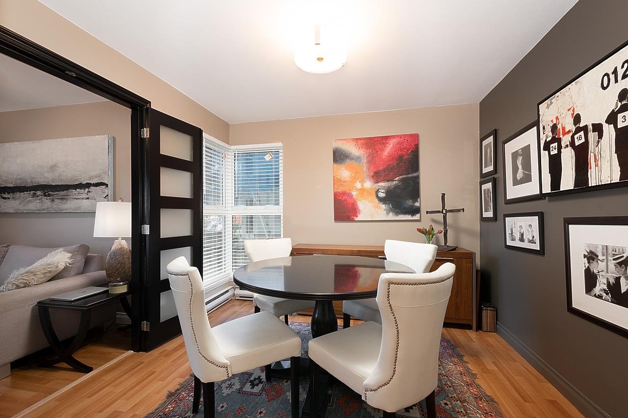 205-2212 Oxford St