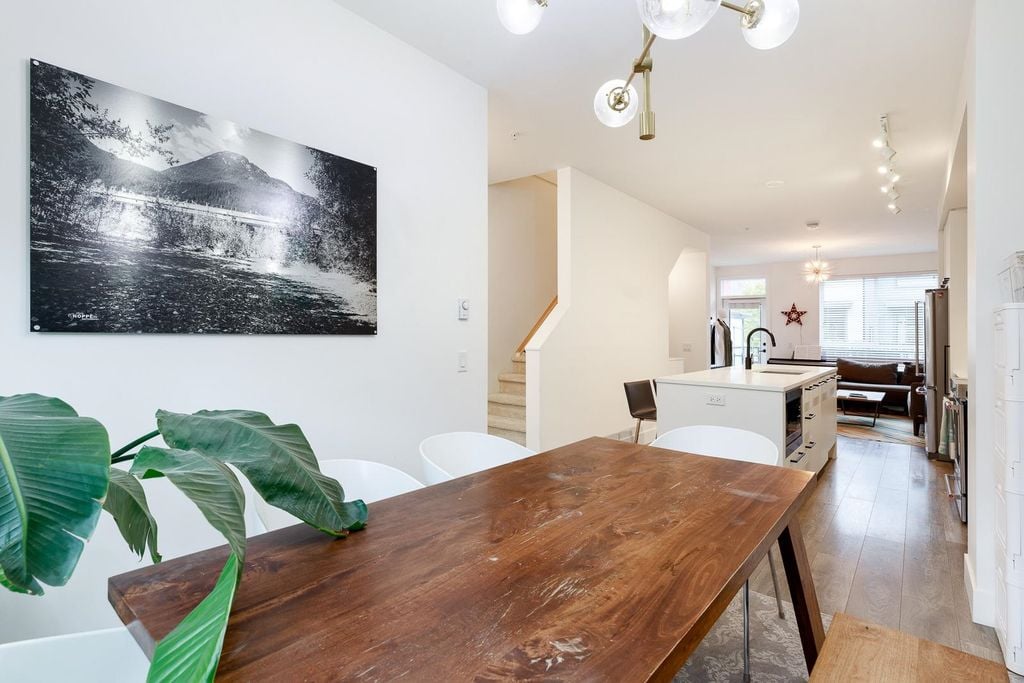 1361 Peakside Pl