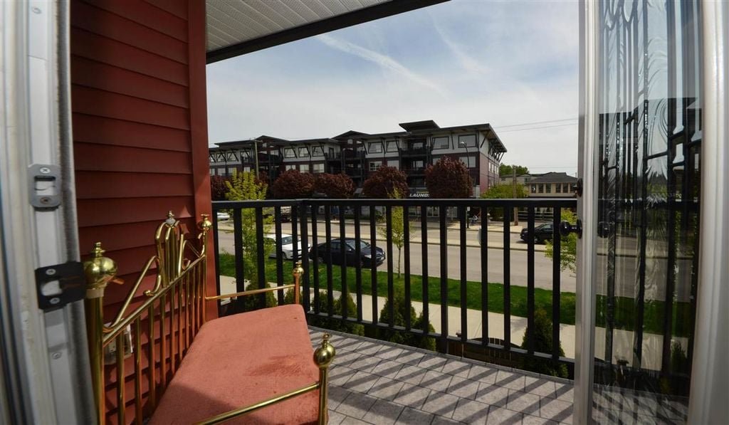 305 Jardine St, #3