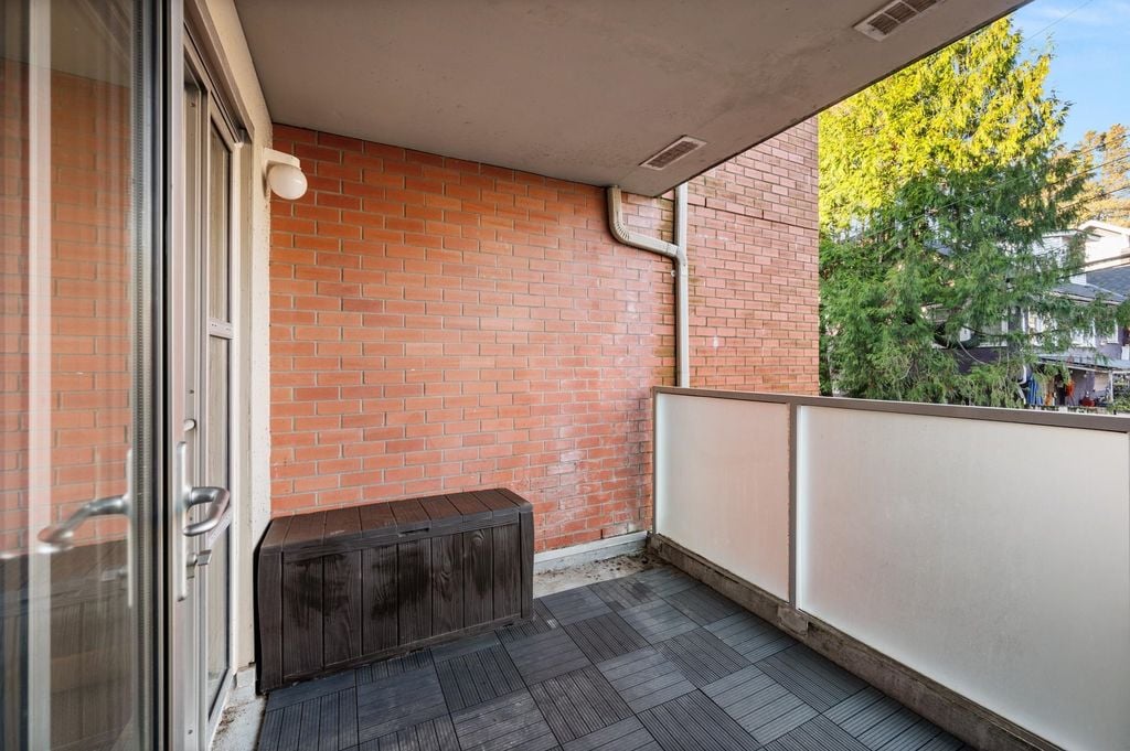 3811 Hastings St, #305